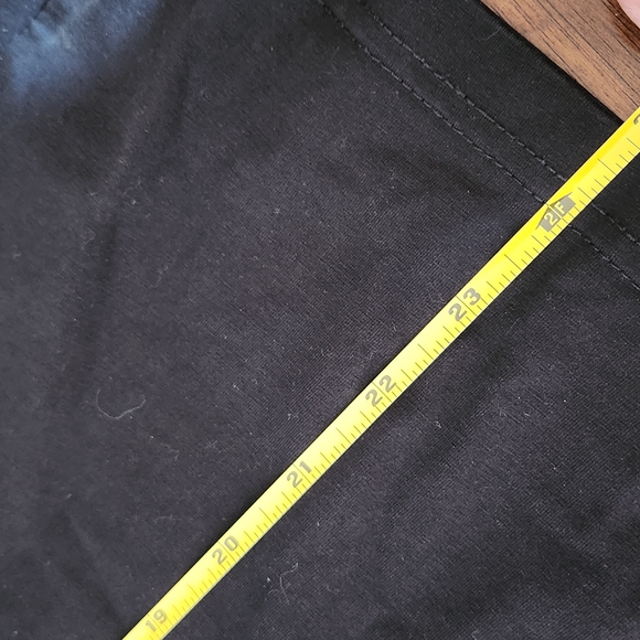 Black Skinny Jeans with Sleek Fit - Picture 7 of 9